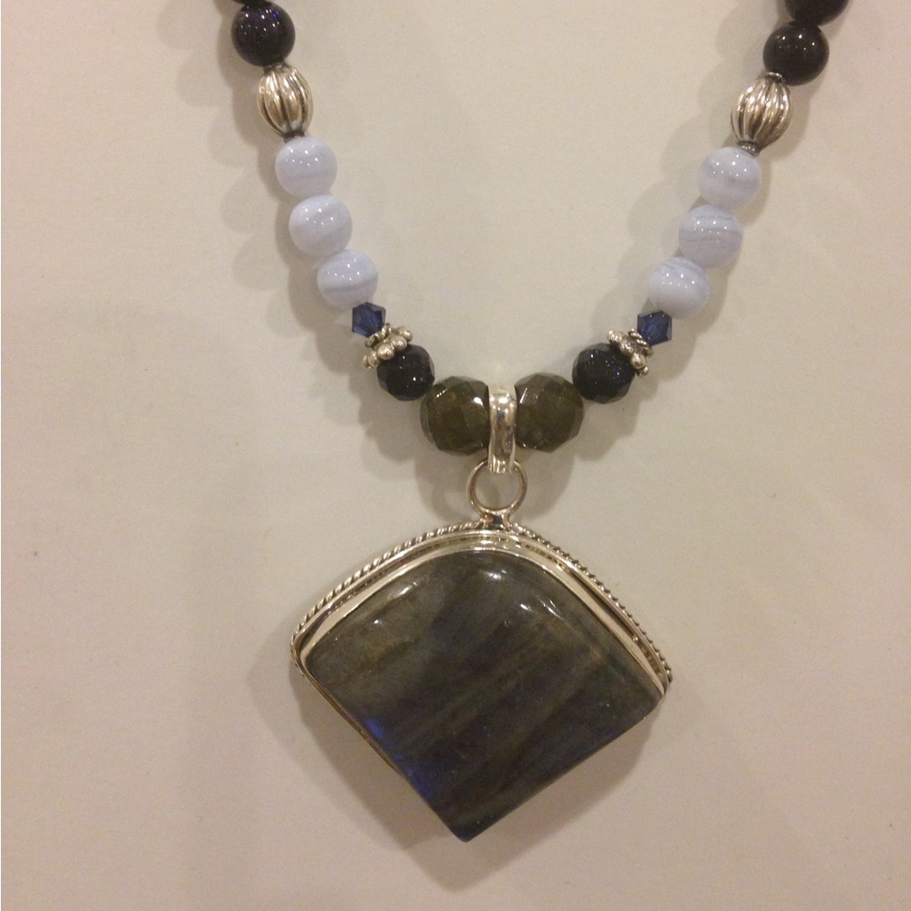 Blue Lace Agate, labradorite, SS beads with Labradorite pendant.